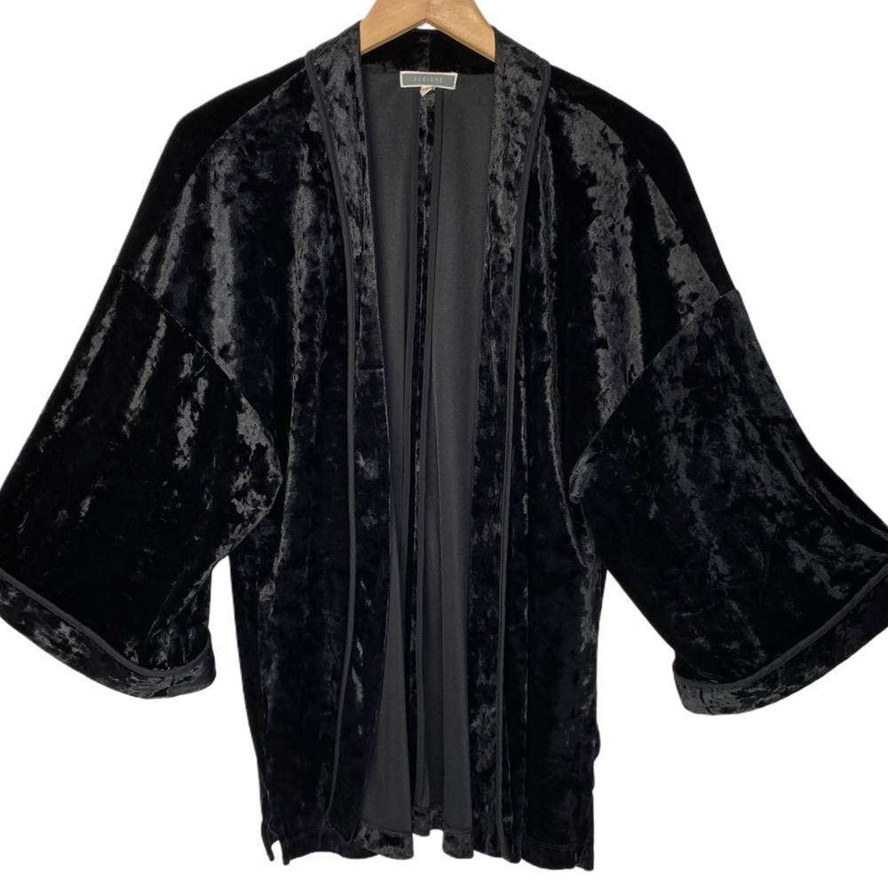 Old Money Elegant Crushed Black Velvet Kimono Jacket